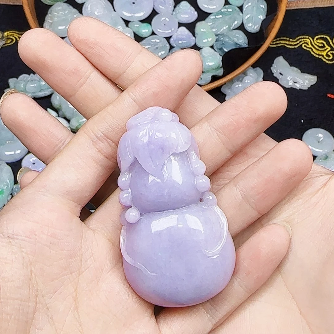 晓***A翡翠未镶嵌颈饰翡翠