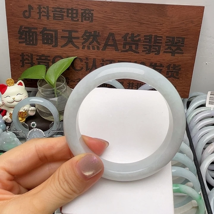 翡翠未镶嵌手镯54.5正圈小纹裂