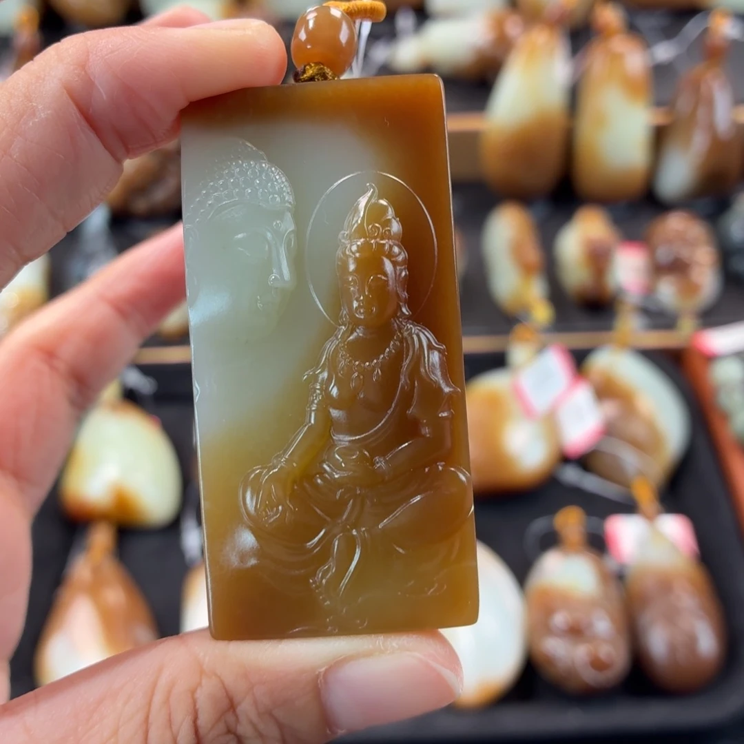 颈饰未镶嵌和田玉