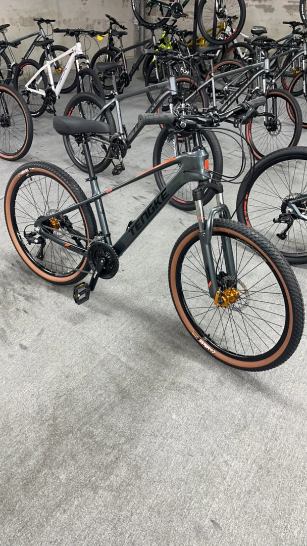 誊克灰色27速26寸镁合金车架油刹铝花鼓山地车