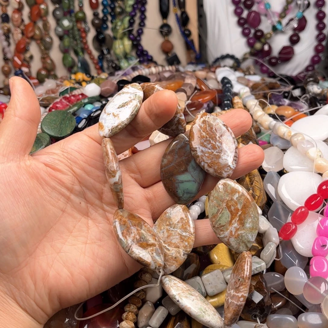 珠宝奇石石英质玉未镶嵌图