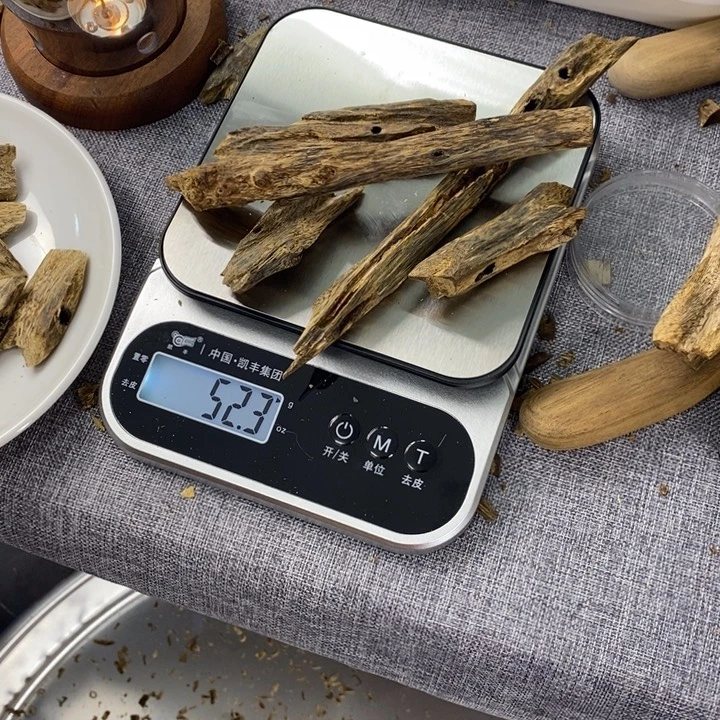 沉香碎屑沉香原材料