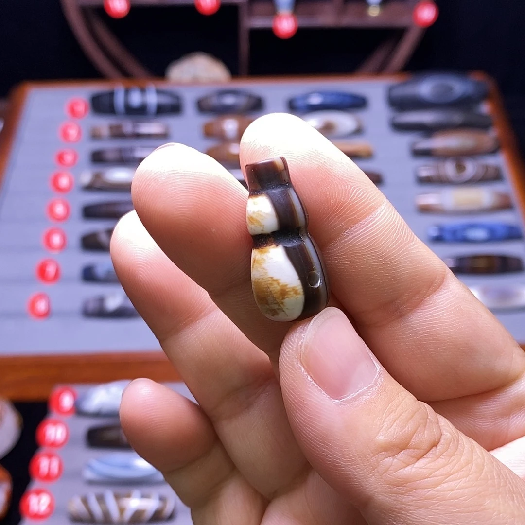 尼***殇玛瑙/玉髓未镶嵌颈饰