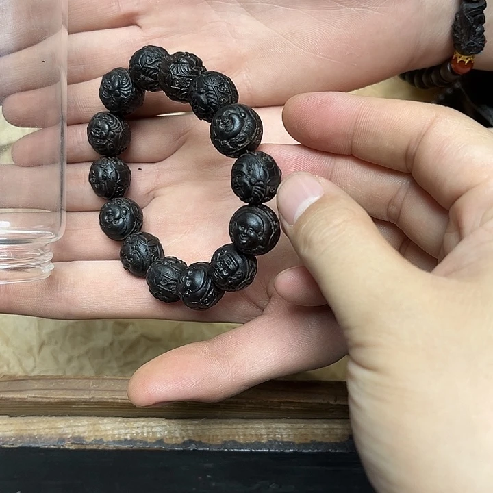 大叶紫檀（黑酸枝木类）