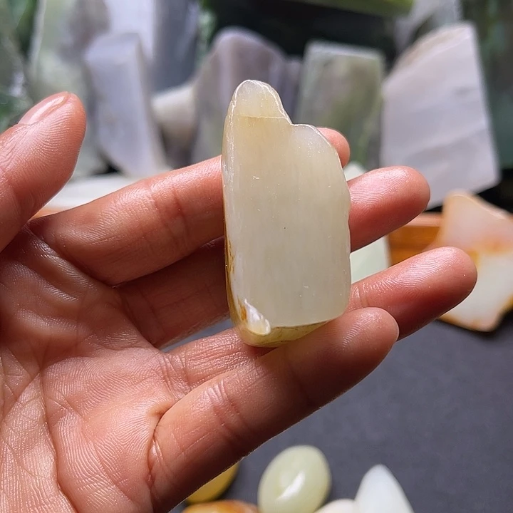 和田玉（糖玉）珠宝半成品未镶嵌盛*