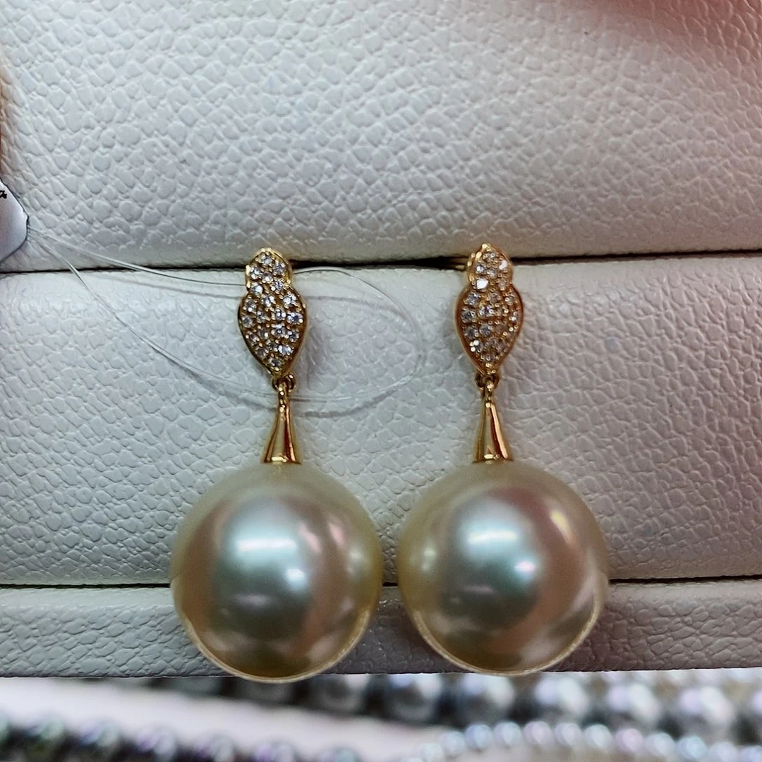 18K金镶嵌耳饰海水珍珠12-13钻