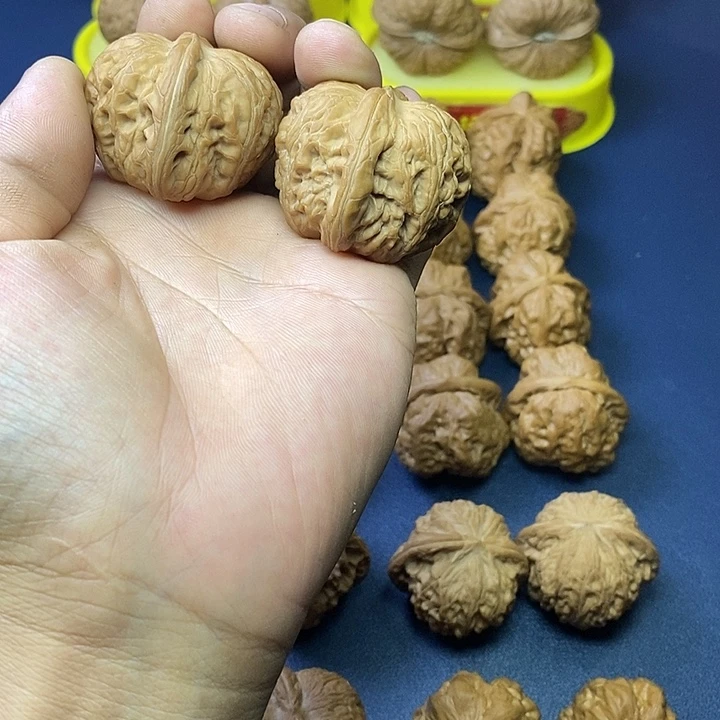 文玩核桃把件元宝