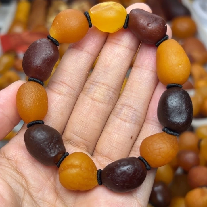 琥珀颈饰未镶嵌天然蜜蜡