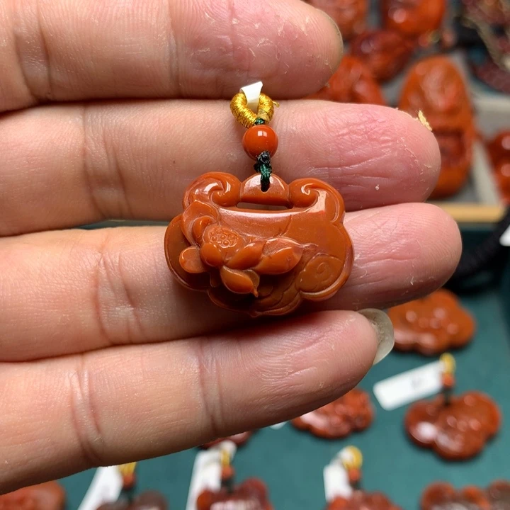 吊坠(不含链)未镶嵌南红玛瑙无*