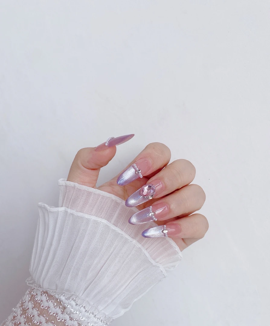 法式纯手工穿戴甲紫色渐变猫眼显白爆闪气质高级轻奢日常