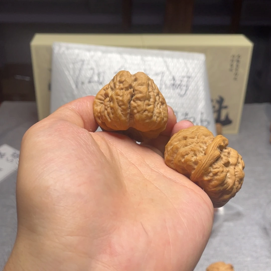 文玩核桃把件蛤蟆头 026