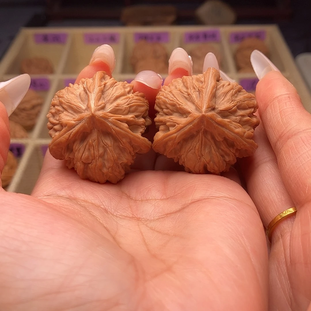 把件文玩核桃文山三棱37