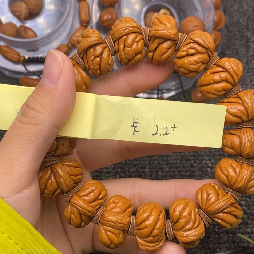秦岭山脉龙纹桃核 17