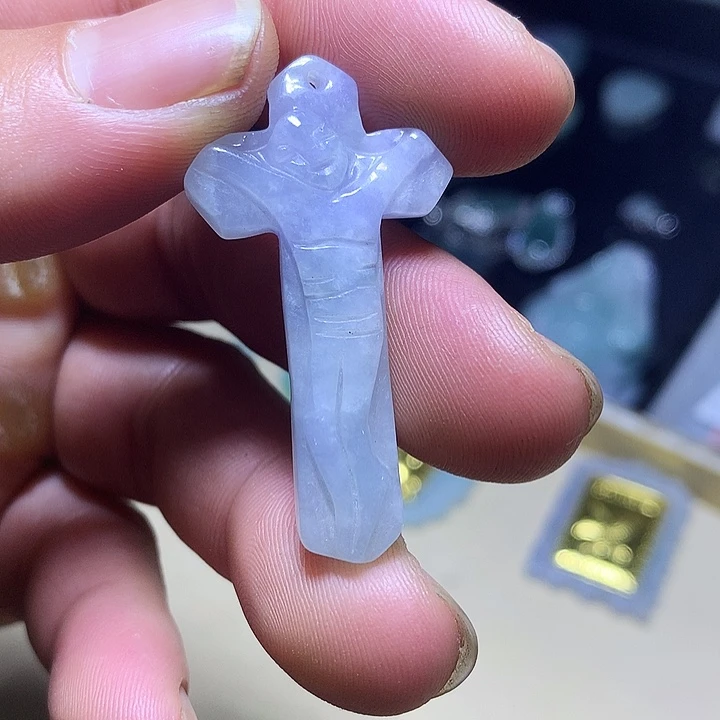 翡翠未镶嵌颈饰十字架