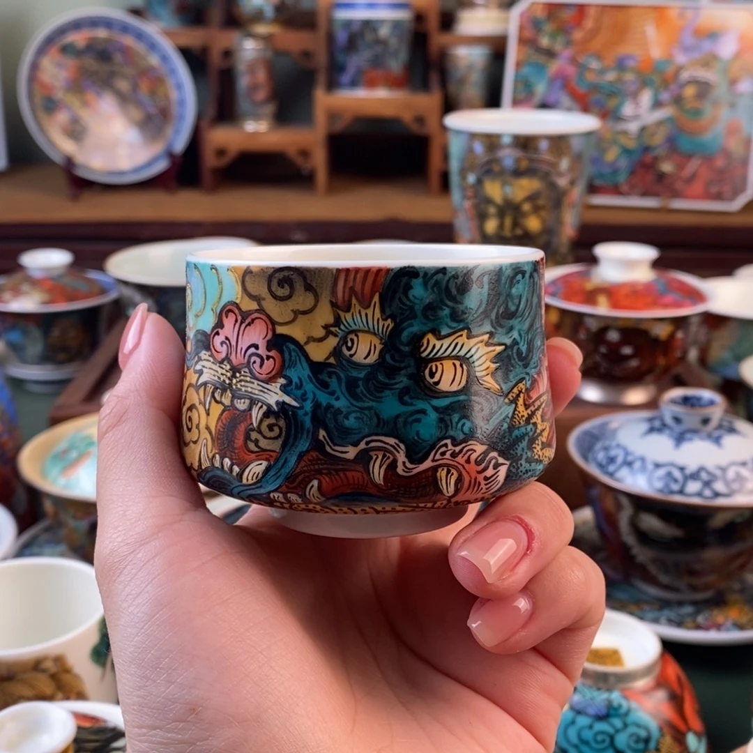 手工手绘陶瓷青龙杯