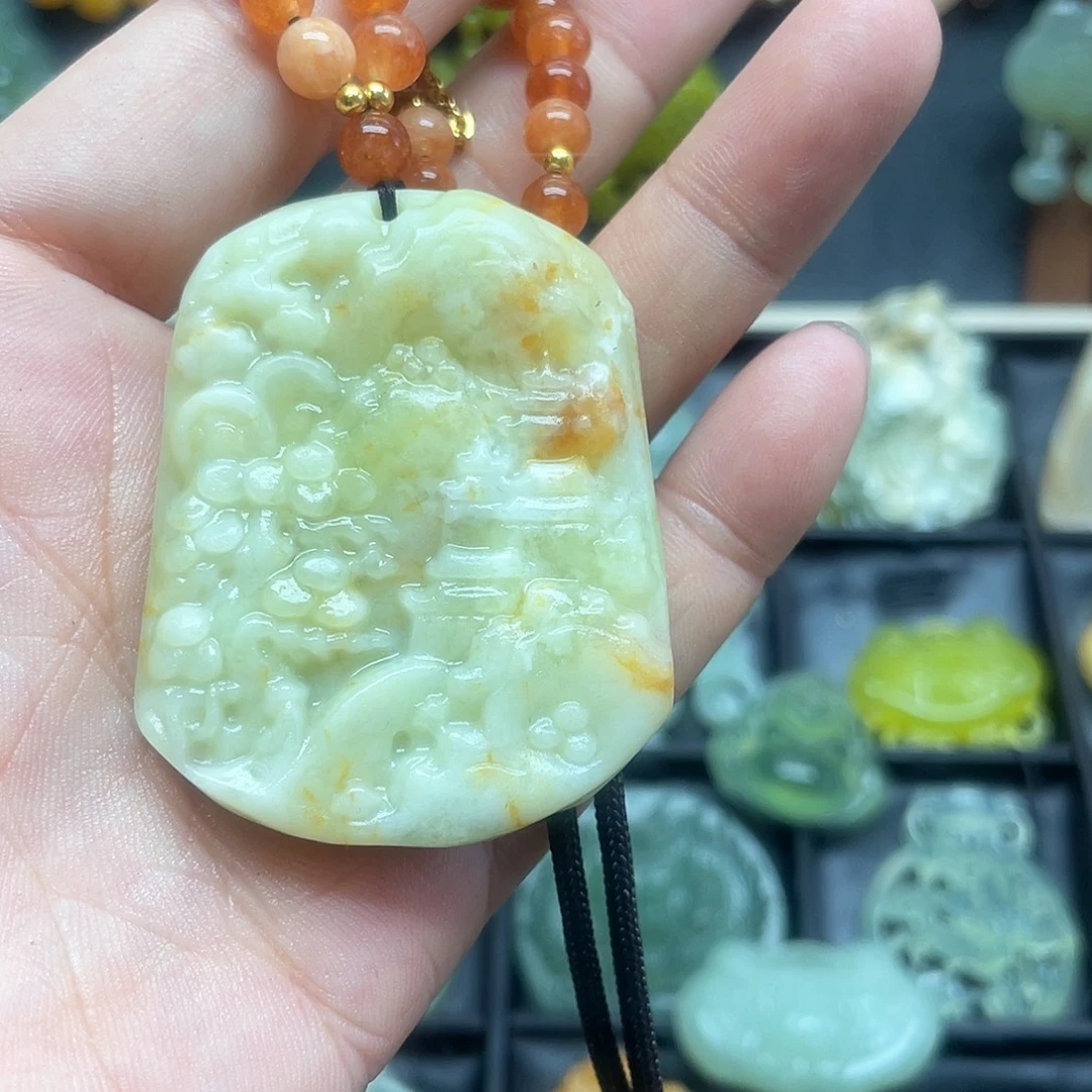蛇纹石玉未镶嵌颈饰