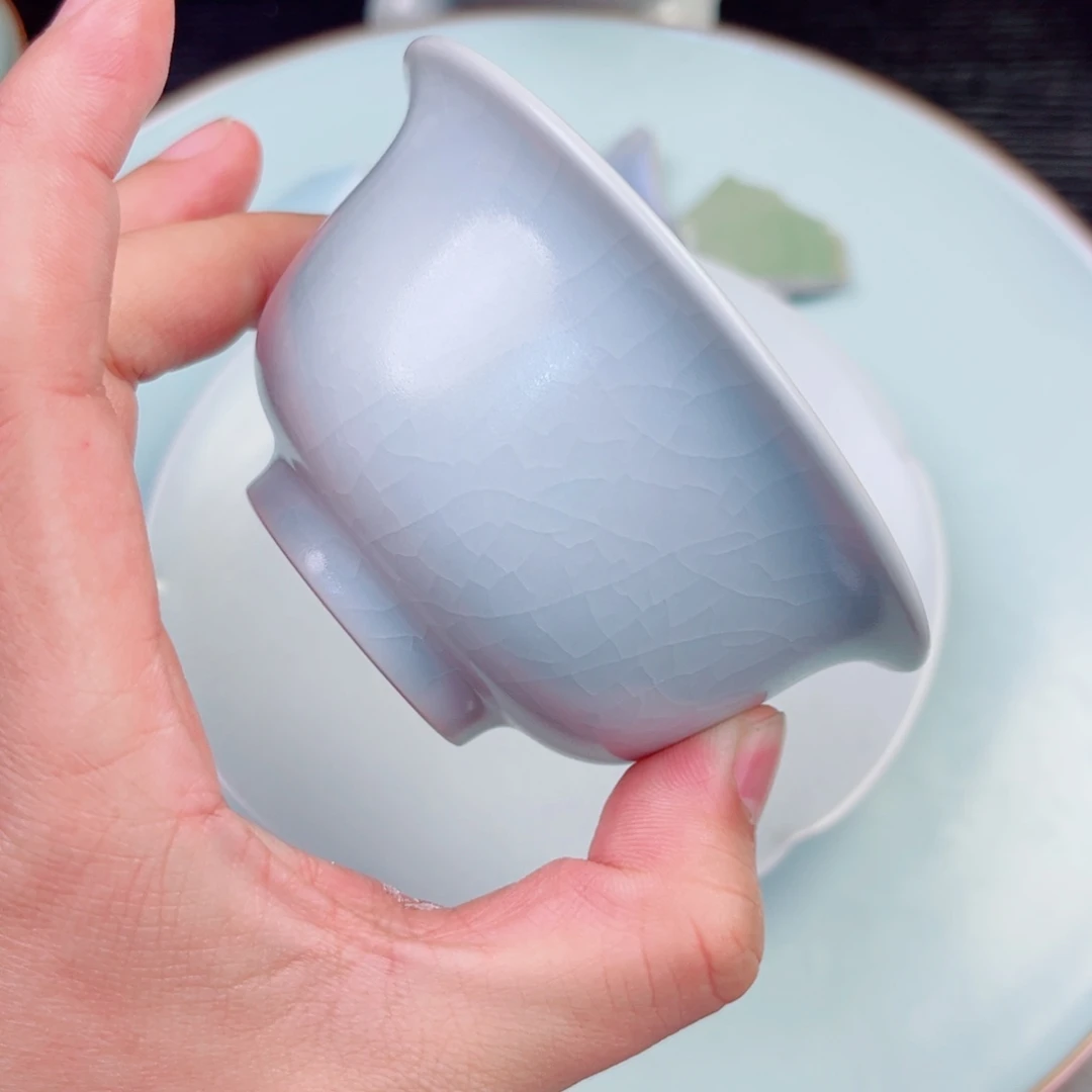 瓷片小*不计成本交个朋友