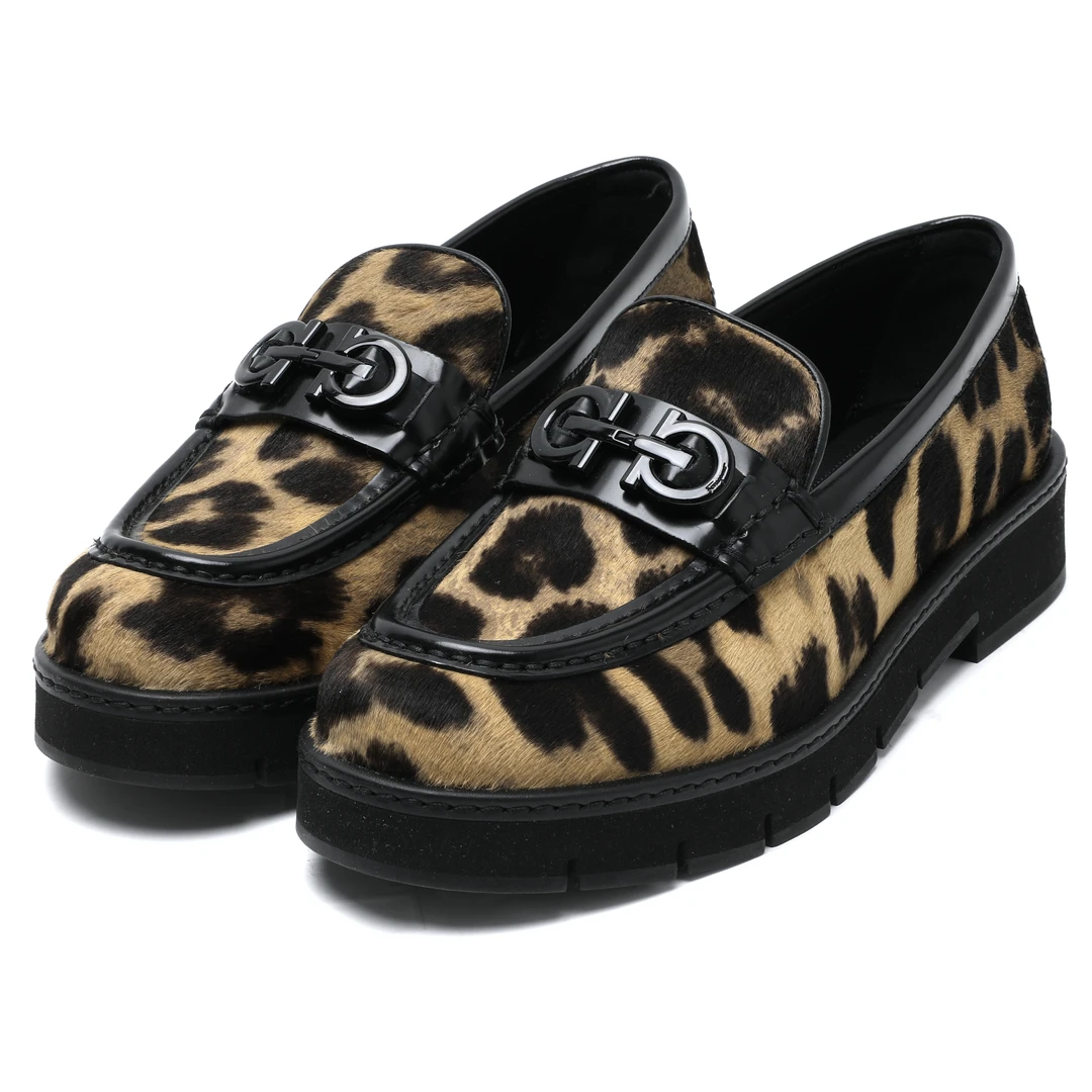 FERRAGAMO/菲拉格慕女式豹纹休闲鞋黑色马蹄扣牛毛皮鞋 0766425