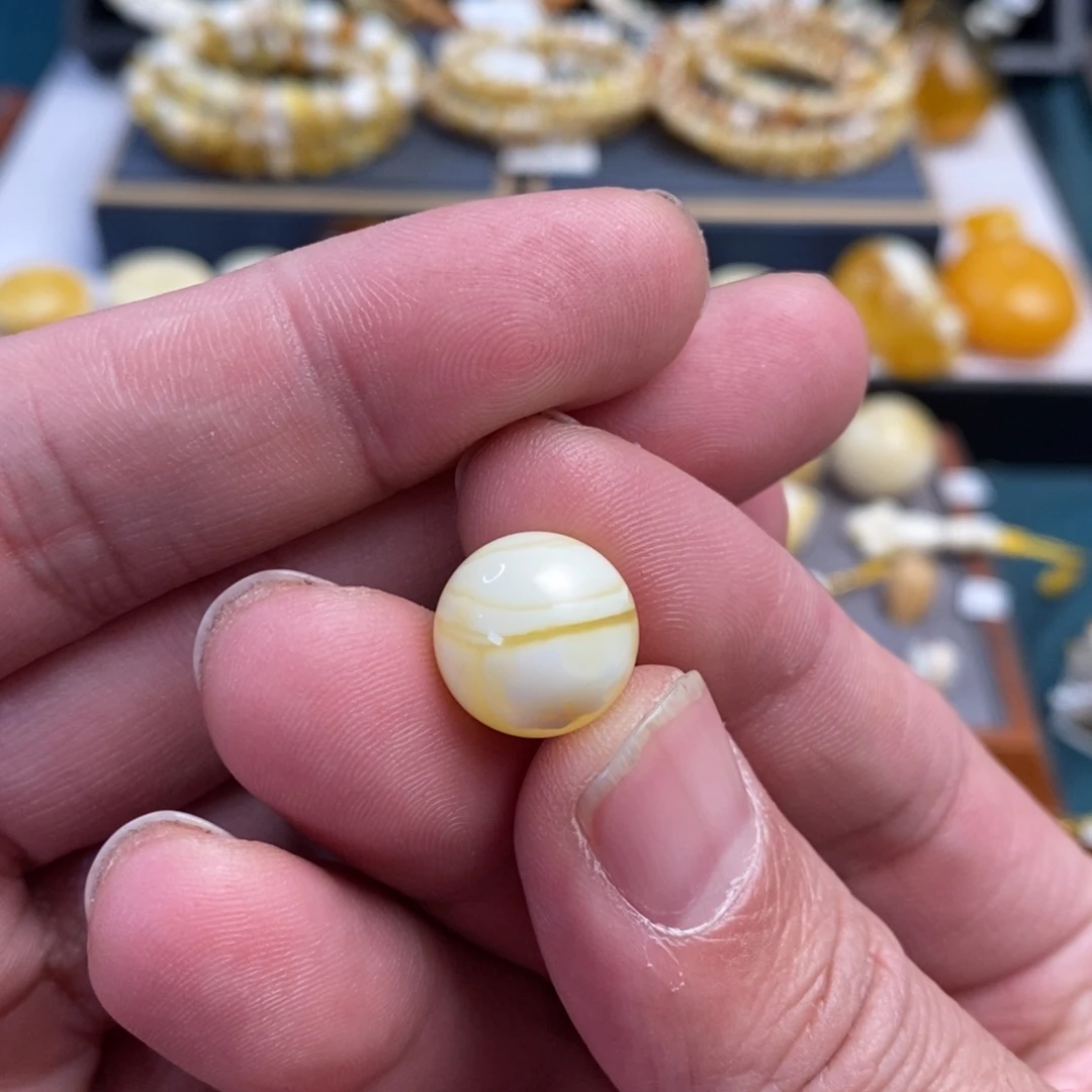 蜜蜡未镶嵌裸石13mm+