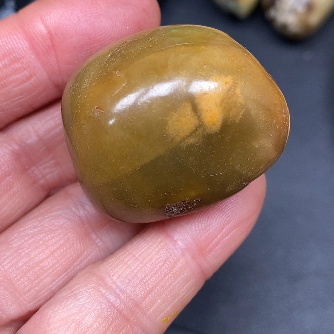 和田玉未镶嵌珠宝奇石