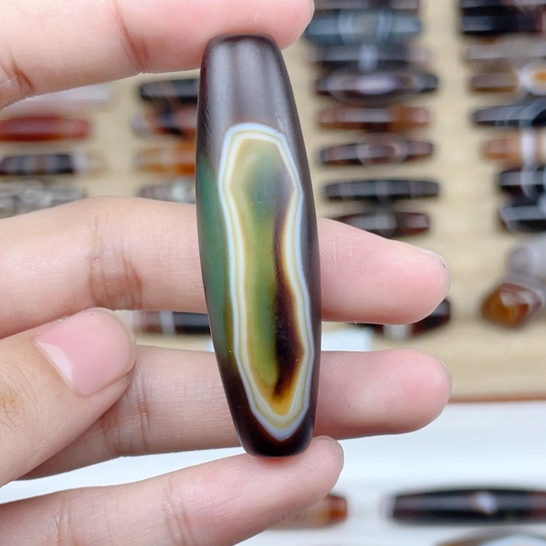 古***生玛瑙/玉髓颈饰未镶嵌