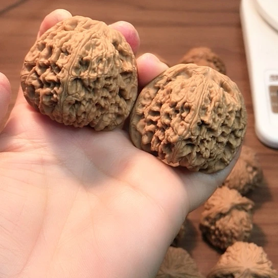 文玩核桃把件南疆石