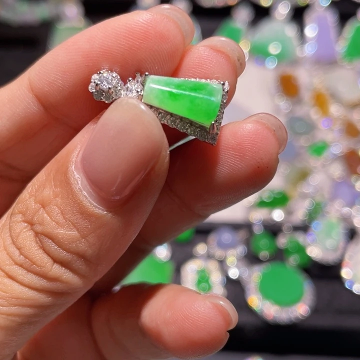 翡翠银S925镶嵌颈饰精品