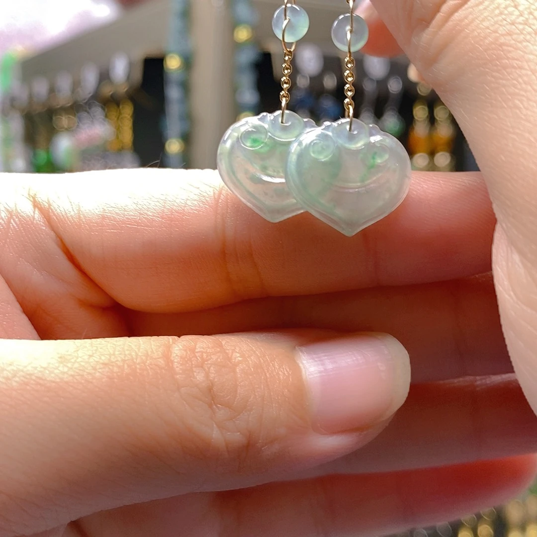 未镶嵌翡翠耳饰翡翠