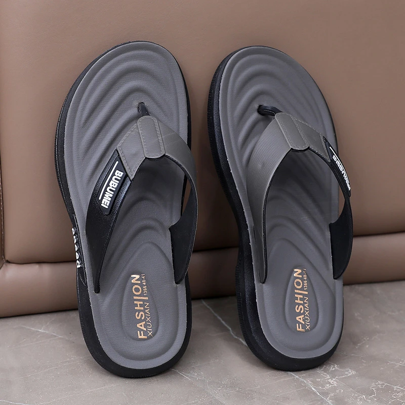 人字拖夏季新款防滑厚底休闲皮革软底耐磨沙滩凉拖鞋沙滩人字拖