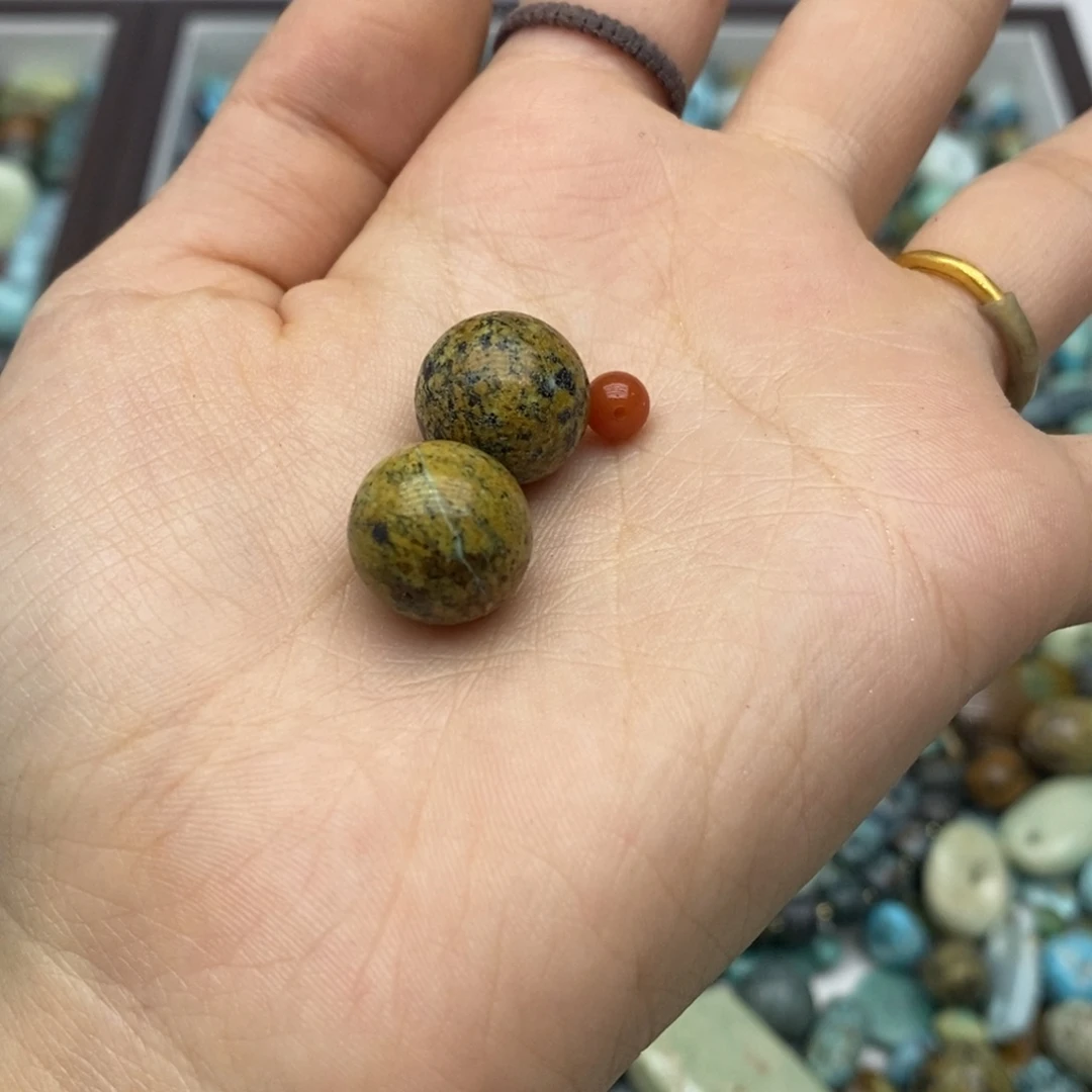 南红玛瑙未镶嵌珠宝半成品