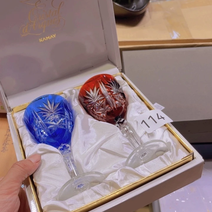 盖碗瓷器的造型和造型也很