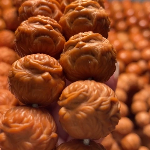 猴头核桃手串小**胡舞台