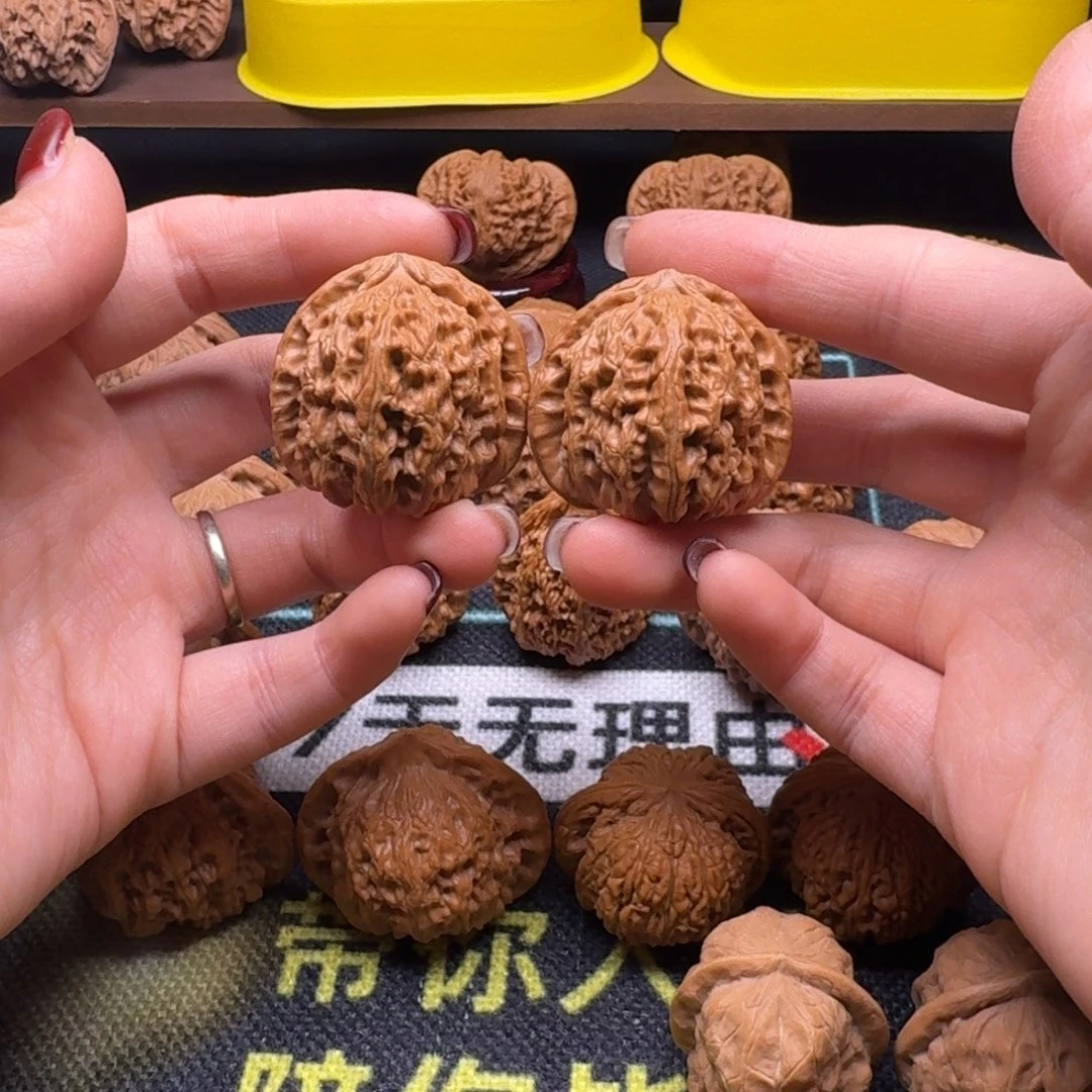 文玩核桃吊坠36全品三角白