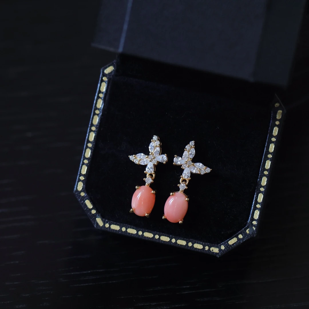 渼艳豪台湾天然粉珊瑚耳钉耳环轻奢冷淡风气质粉色耳饰多样性发一