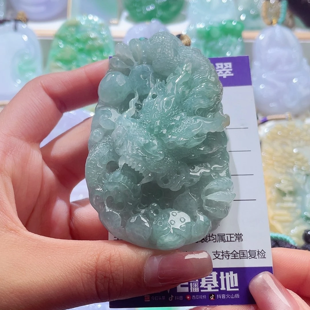 颈饰未镶嵌翡翠龙