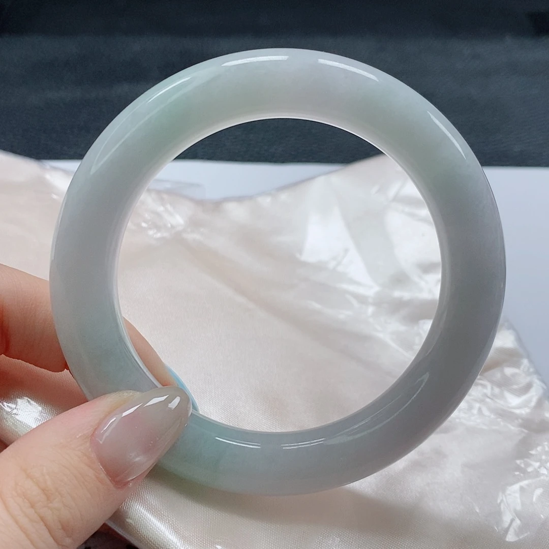 【闪购商品】未镶嵌手镯（圆镯）翡翠445号