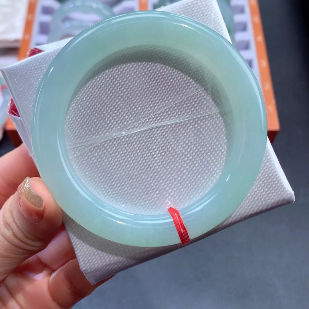 翡翠手镯未镶嵌印****号56圈口