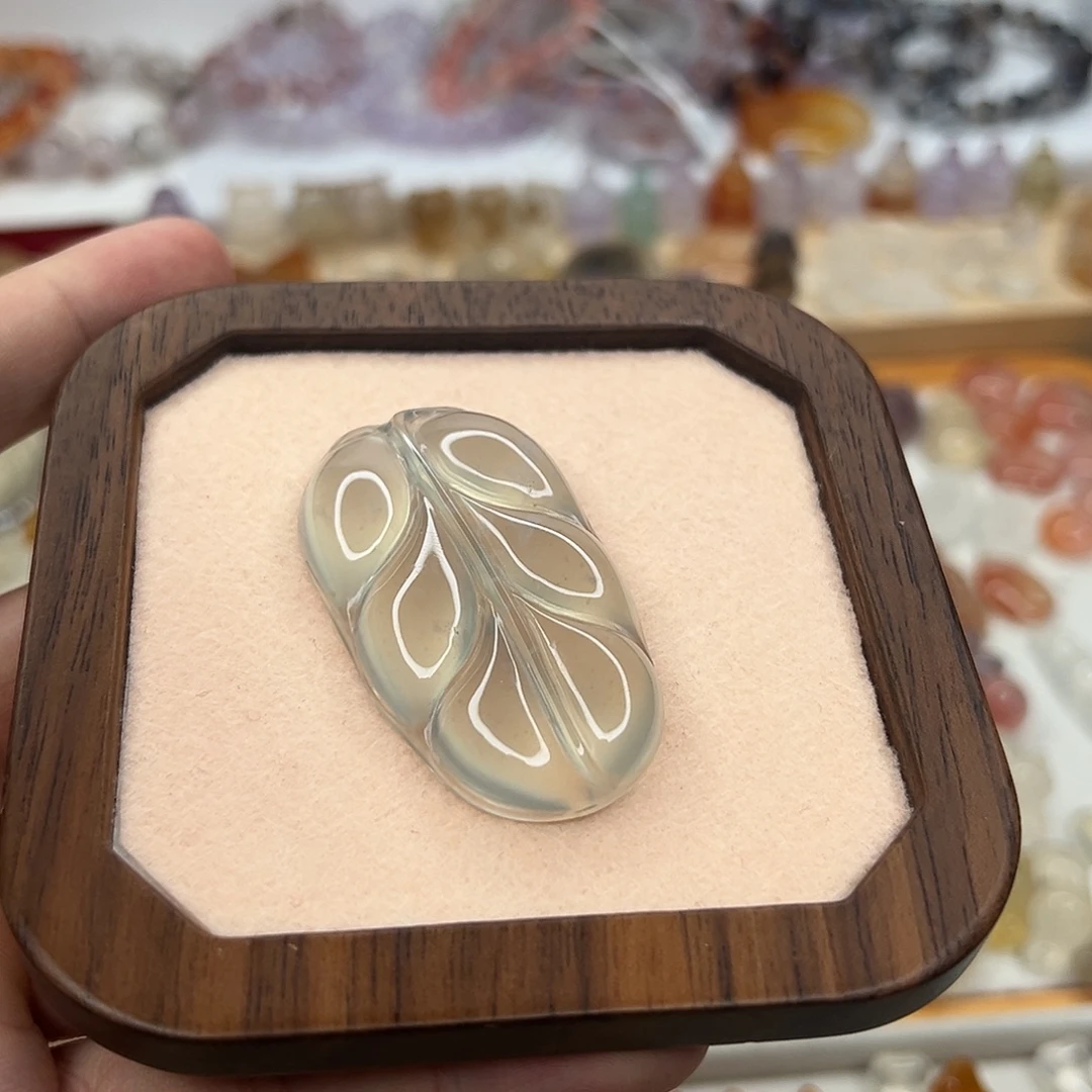 L****玛瑙/玉髓未镶嵌颈饰