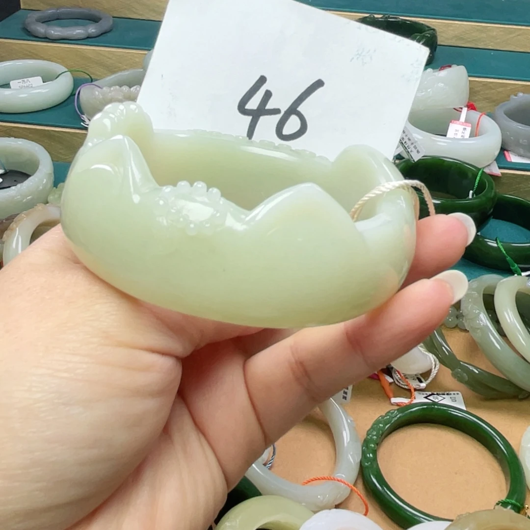 未镶嵌手镯和田玉圈口60