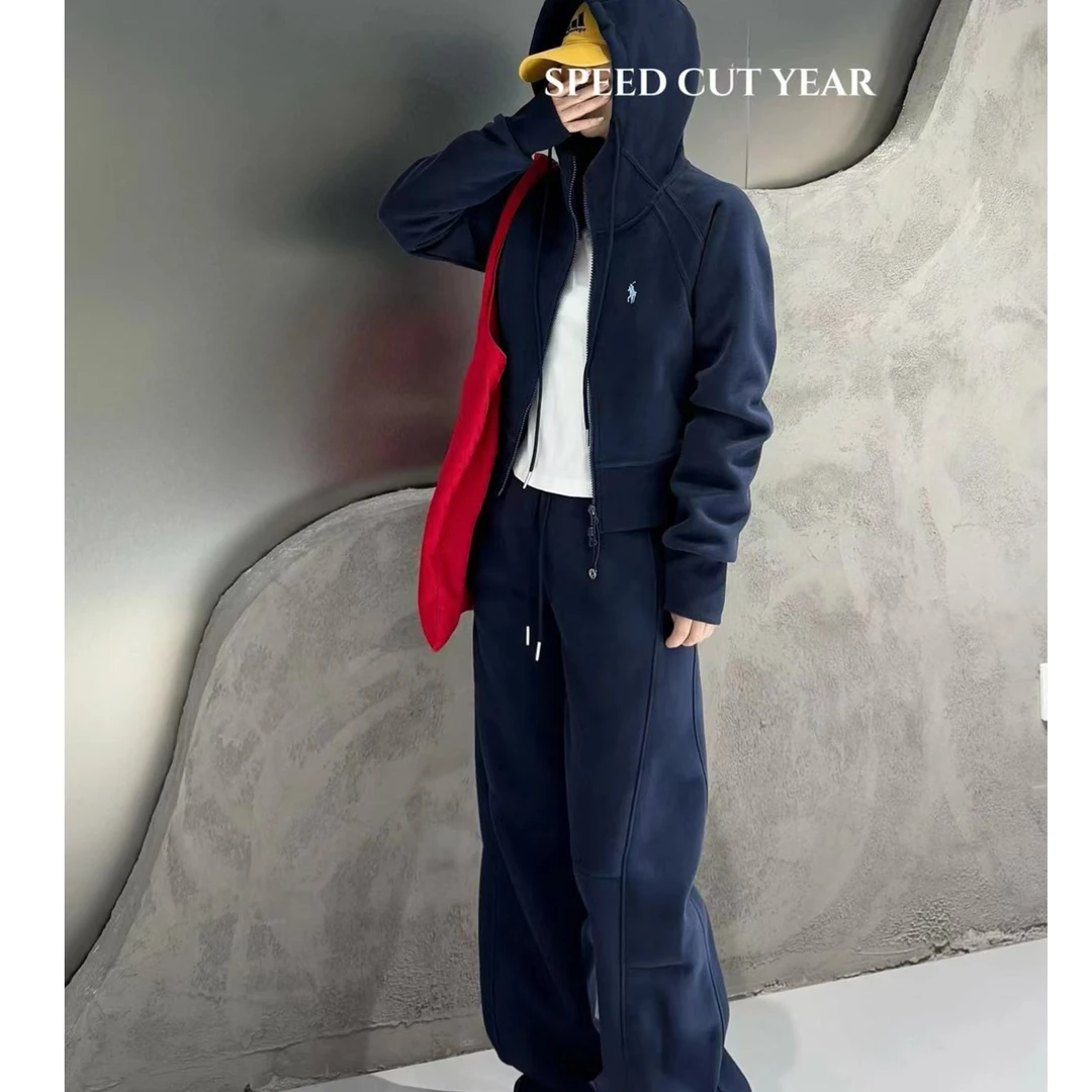 小马代工2025欧若风秋款防风领大帽兜运动刺绣拉链连帽套装22012