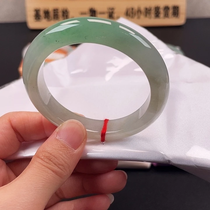 翡翠未镶嵌手镯手镯34