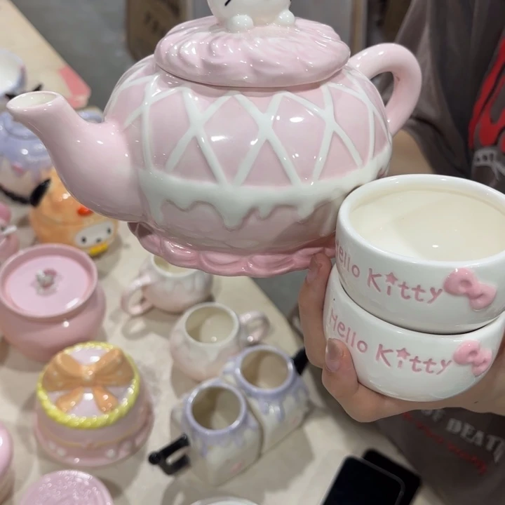 紫砂在干嘛呀亲爱呢