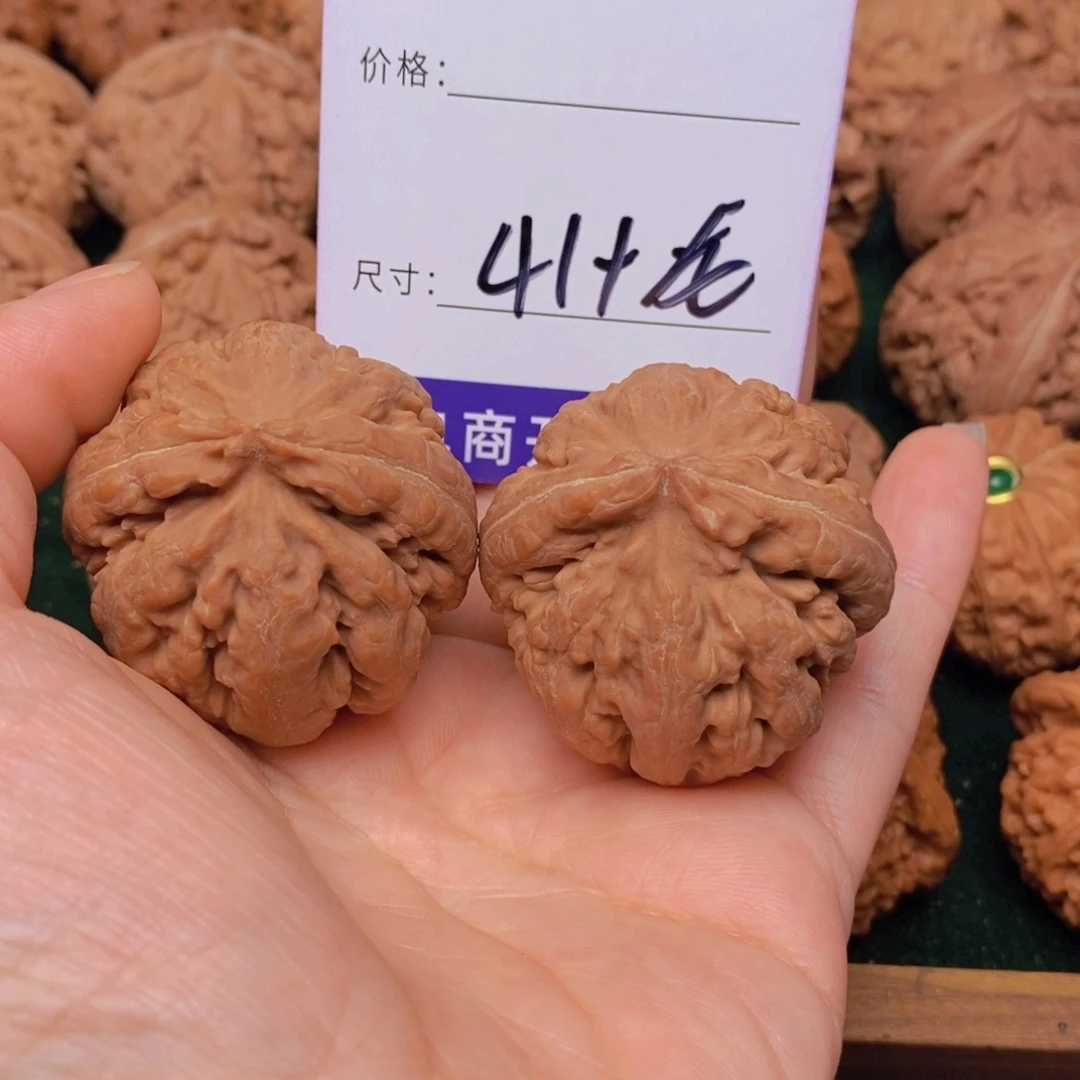 柠***༅文玩核桃霸王龙核桃
