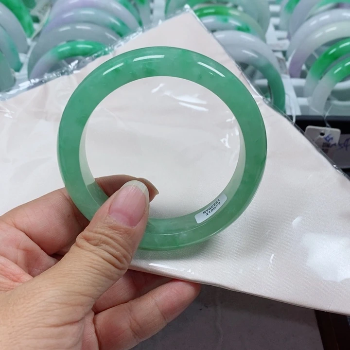 秋***凉一物一拍一物一拍手镯