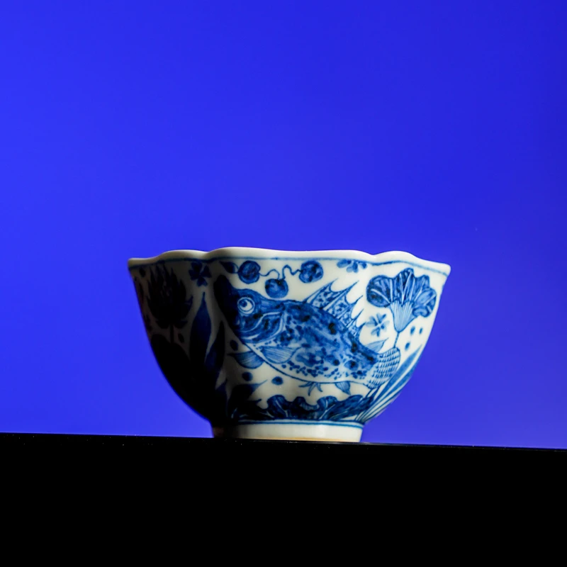 UY古窑御器柴烧青花鱼藻纹六方花口杯