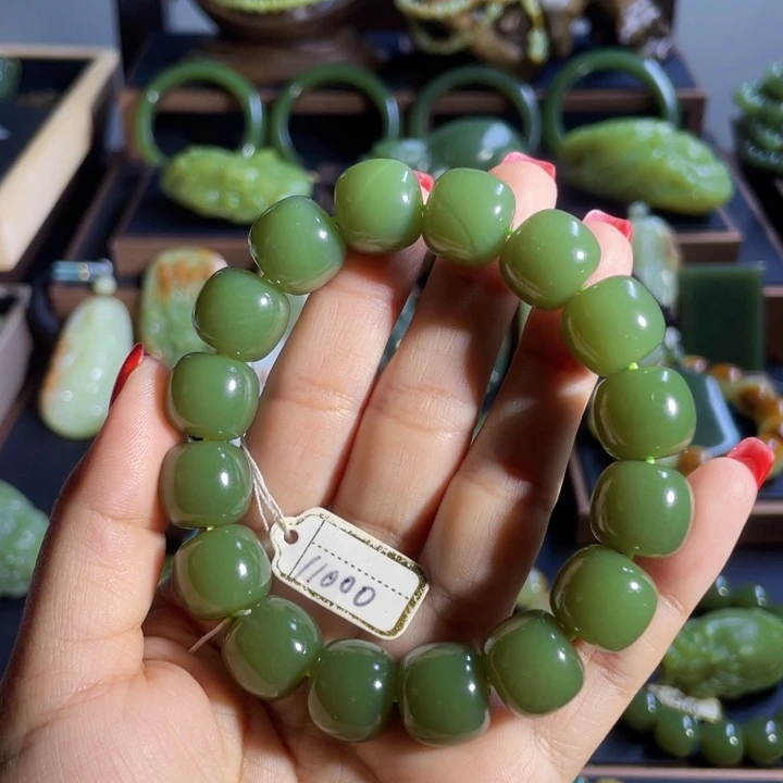 手链未镶嵌和田玉抱****兔