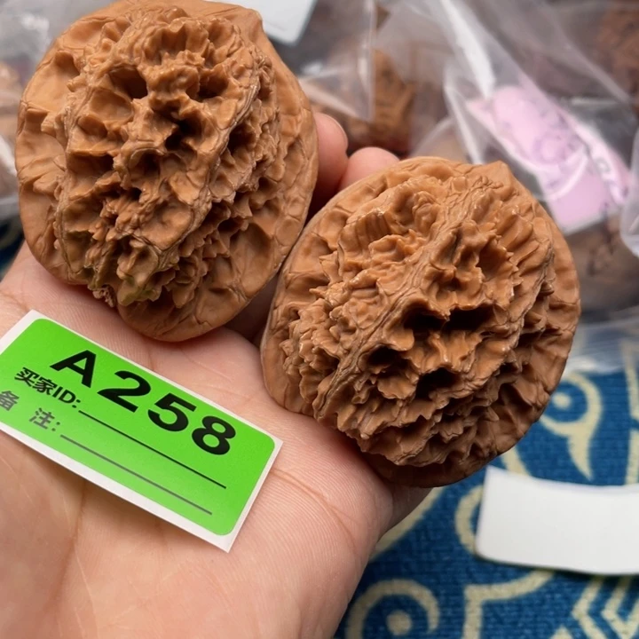 文玩核桃把件核桃