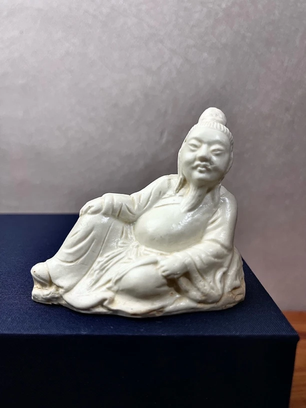 白釉合模八仙之张果老人物俑桌面装饰摆件