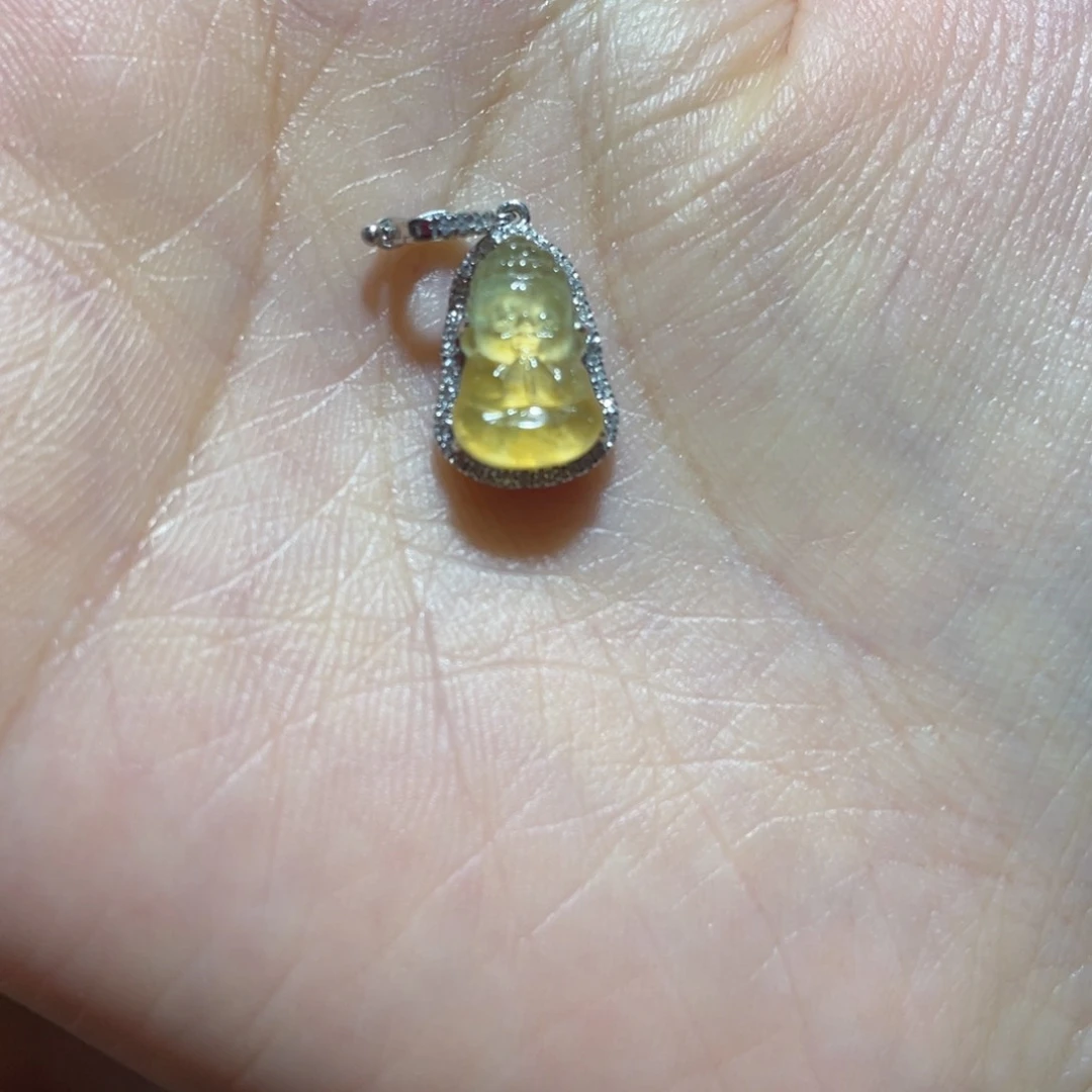 翡翠18K金镶嵌颈饰繁**河天然