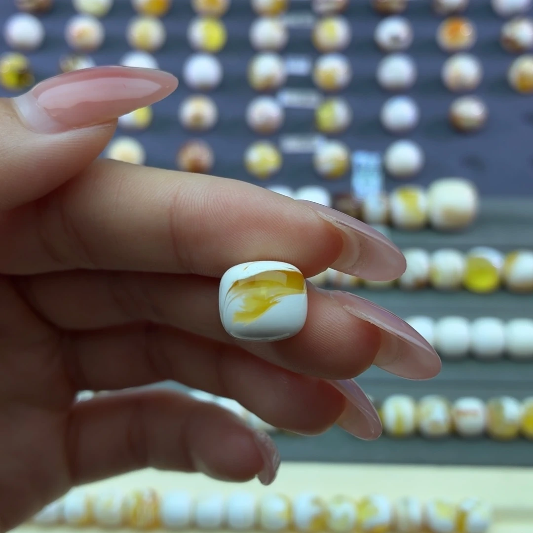 琥珀未镶嵌裸石蜜蜡11